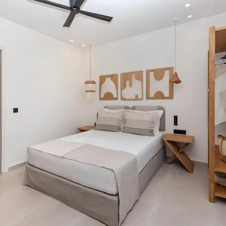 Aristotle * Adamantas (Milos)