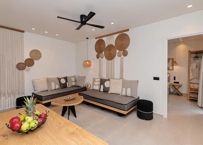 Aristotle * Adamantas (Milos)